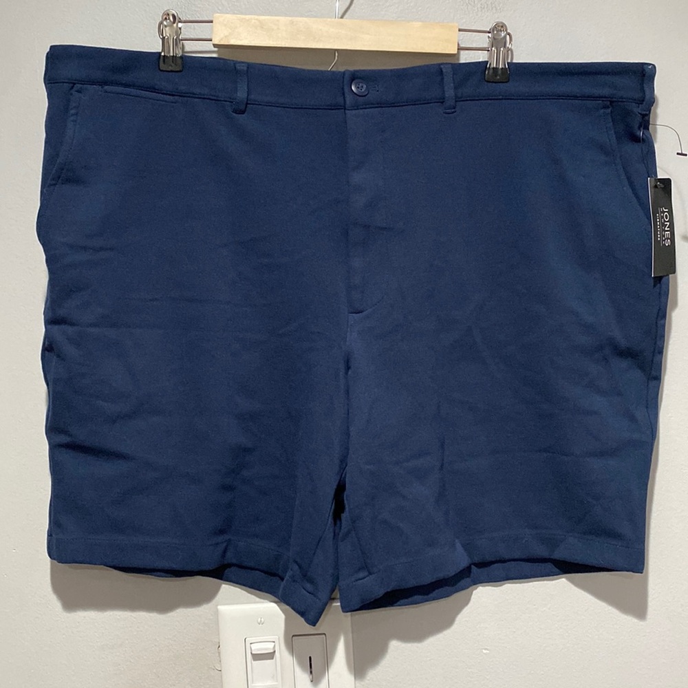NEW Jones New York Navy 8” Shorts Size 42